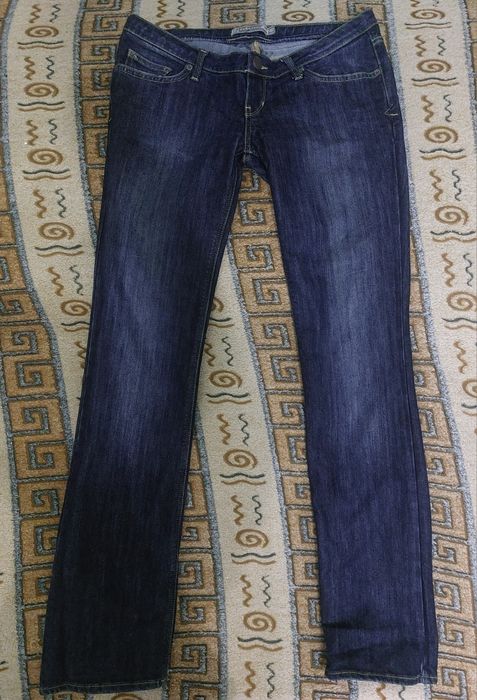 Продам джинсы женские