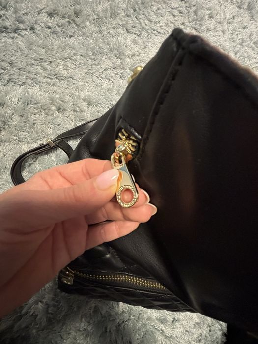 Чисто нова раница guess оригинална