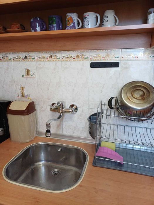 Дава се под наем Тристаен апартамент в Плевен, 9-ти квартал - 95 кв.м за 408 € - Снимка #9