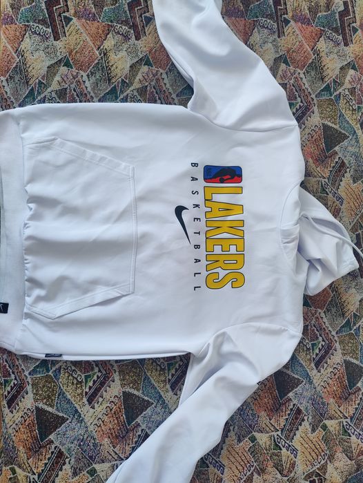 Продам толстовкуLakers