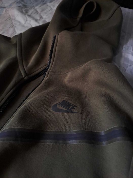 Супер цена! Nike Tech Fleece тъмно зелено, размер L