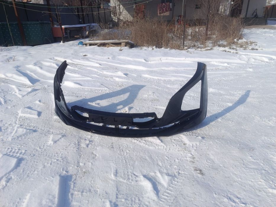 Продам бампер hongqi E-GM5