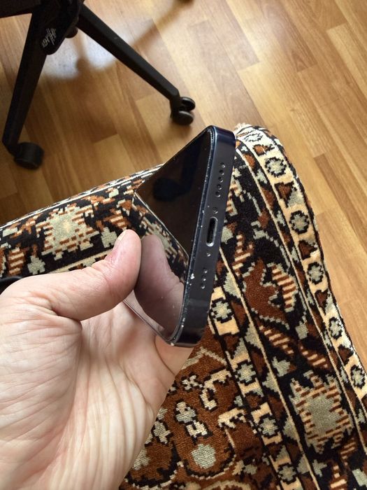 Iphone 12 в хорошем состоянии