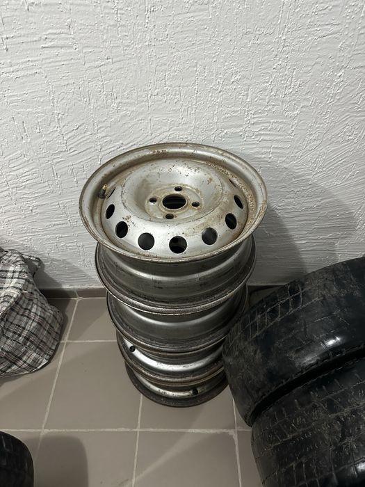 Диски на r14 б/у 4 болтовые 4*98