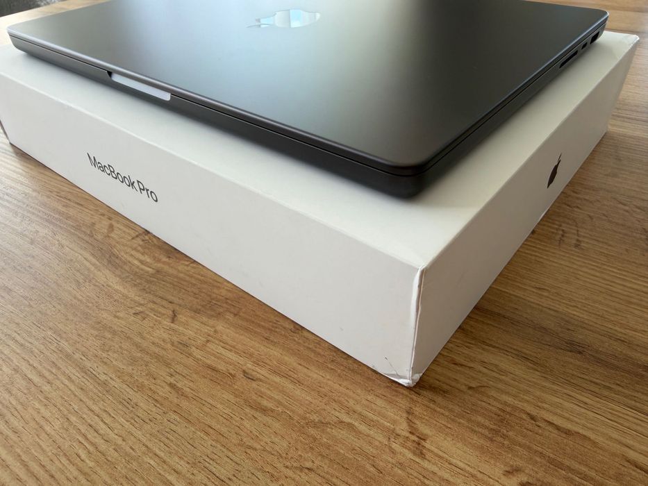 MacBook Pro 14" M4 PRO Chip 14-CPU/ 20-GPU/ 24GB RAM/ 1TB SSD