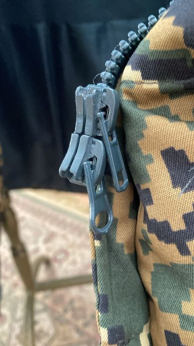 Продам куртку утепленную