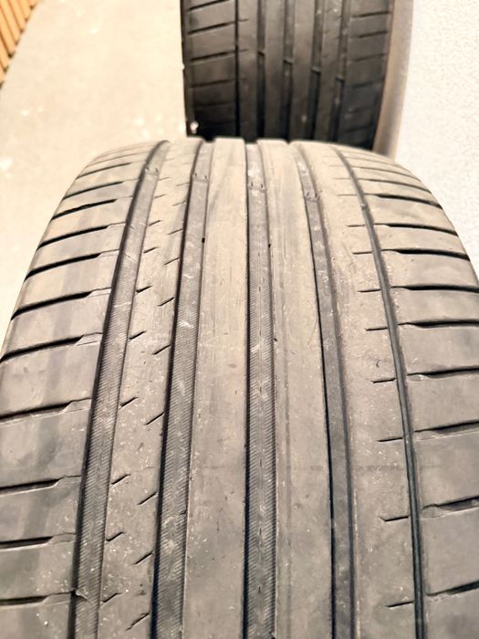 Michelin Pilot Sport 4 285/45/21