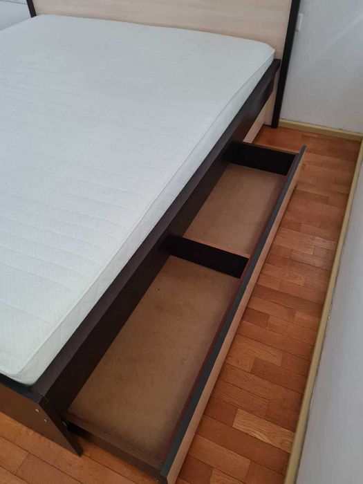 Легло с рамка и матрак