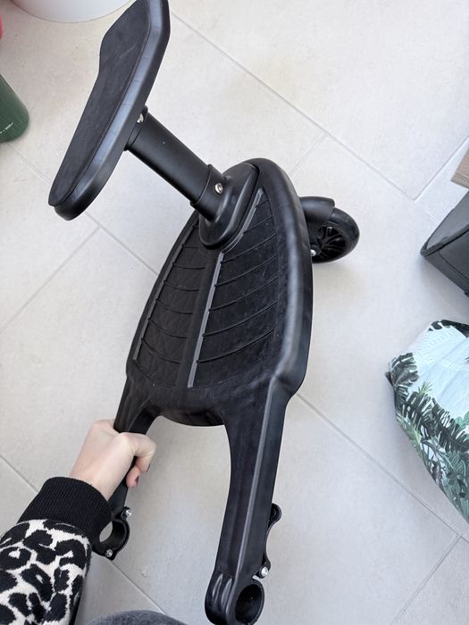 Adaptor (board) carut al doilea copil