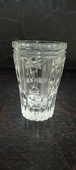 стаканы,вазы  хрустальные