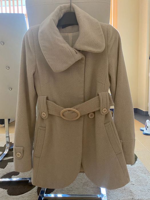 Палто в светлобежово