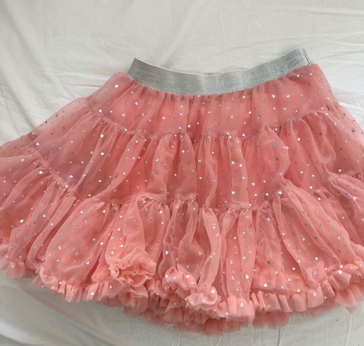 Детска богата пола на волани