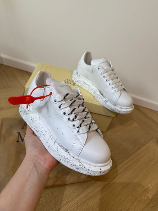 Adidasi Alexander M c Q u e e n Graffiti Edition