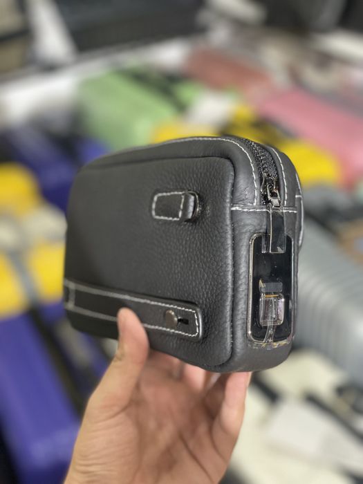 Барсетка с отпечатком пальца