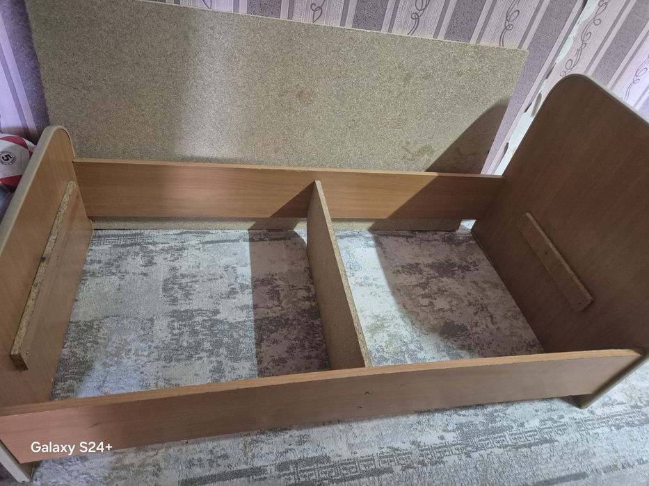 Детский кровать срочна