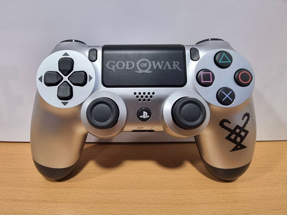 Playstation 4 Pro God of War Edition