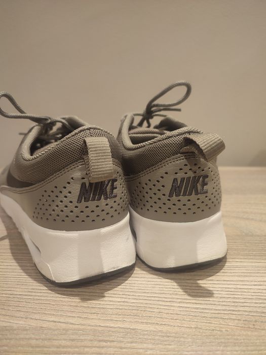 Дамски маратонки Nike!