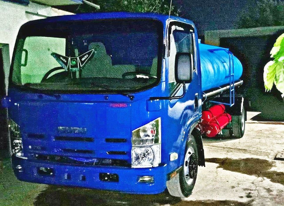 Isuzi suv moshinasi sig'imi 7 tonna arenda yoki reysga kunli ish uchun