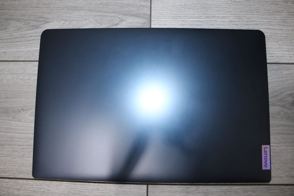 Laptop lenovo ideeapad 1