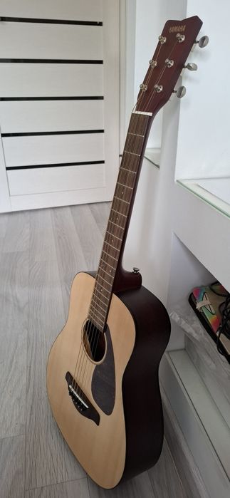 Продам гитару акустические