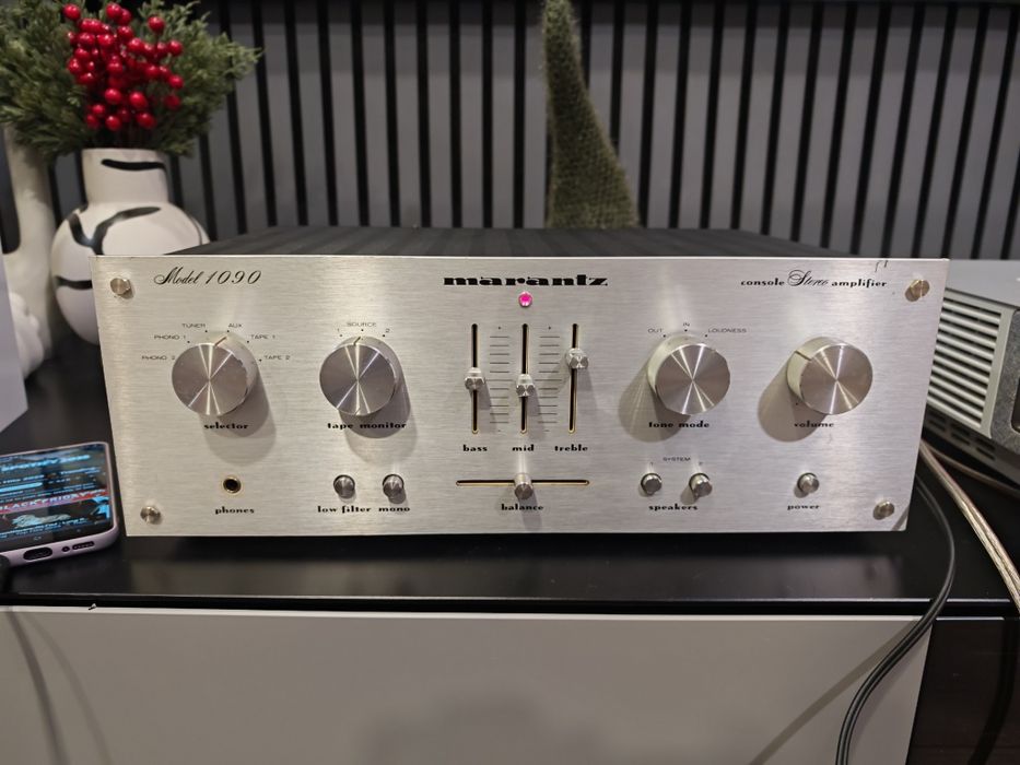 MARANTZ  1090 amplificator vintage 1977 made in Japan 
Marcă Hifi MARA