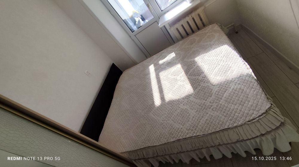 Продаю кровать с матрасом