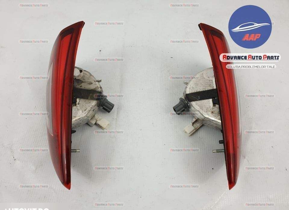 Stop stanga dreapta HALOGEN original in stare foarte buna Mazda CX-3 1