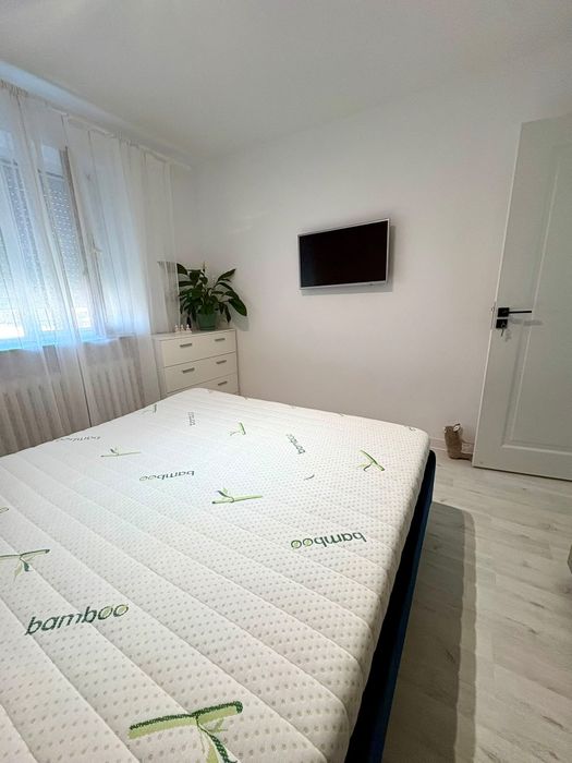 Vand apartament 3 camere