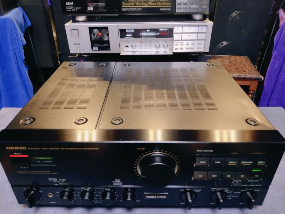 ONKYO Integra A-701D