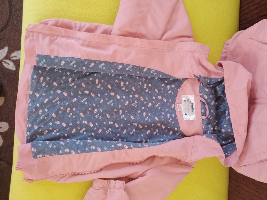 Якета PRIMARK 122р.2бр.Преходни якета и блузки