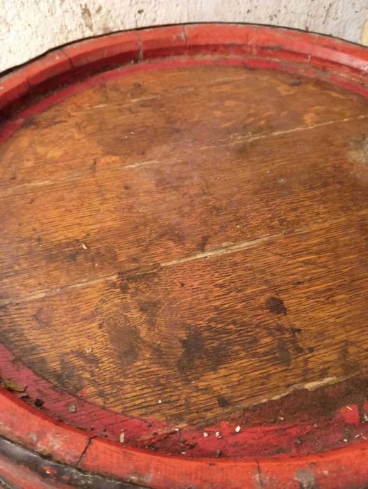 Butoi din lemn 110L – ideal pentru vin, țuică sau decor