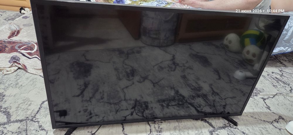 Продам Smart TV Samsung