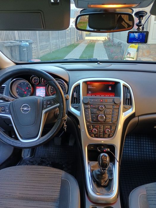 Opel Astra 2014. Proprietar