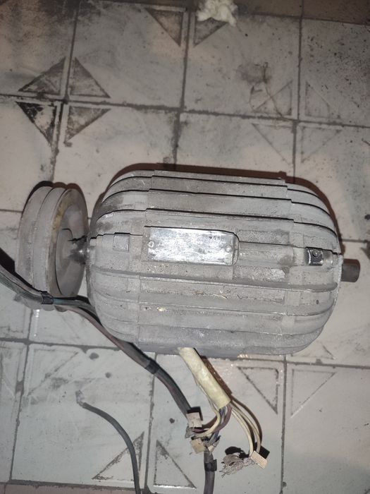 Электродвигатель асинхронный