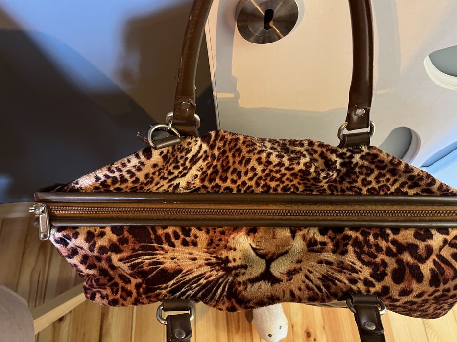 Екзотична плюшена чанта за пътуване или спорт