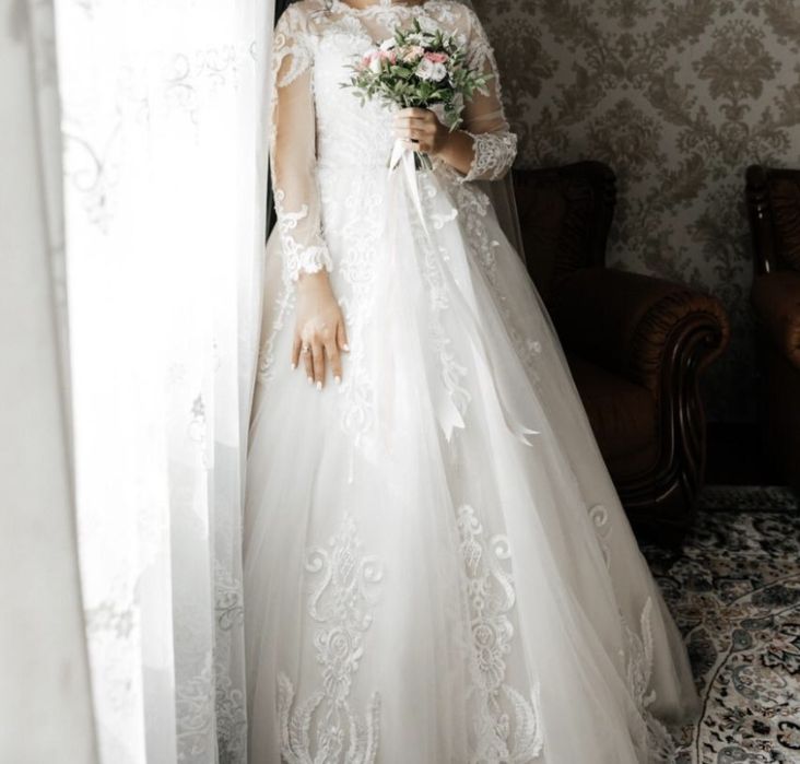 Свадебное платье