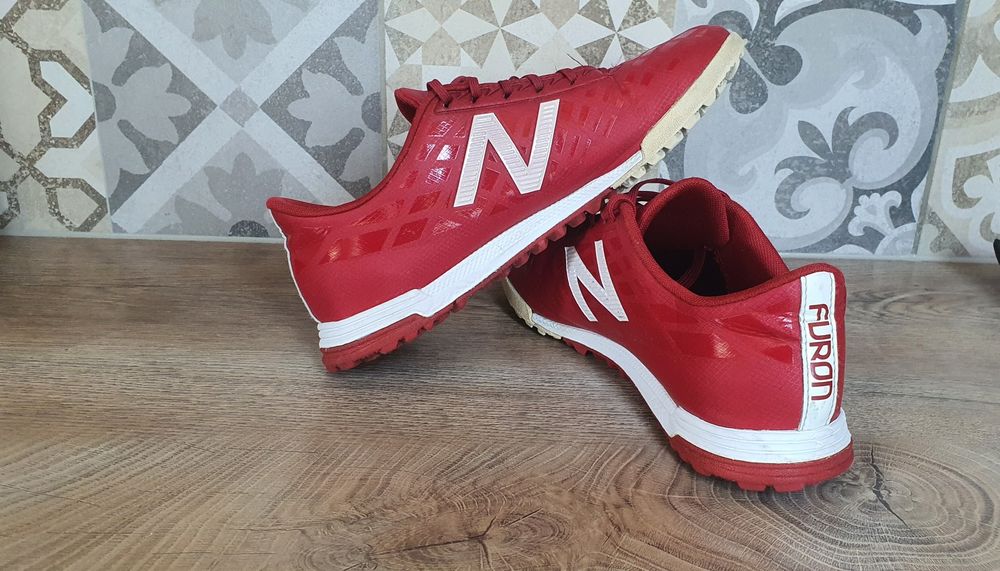 Обувки за футбол стоножки New balance furon Liverpool