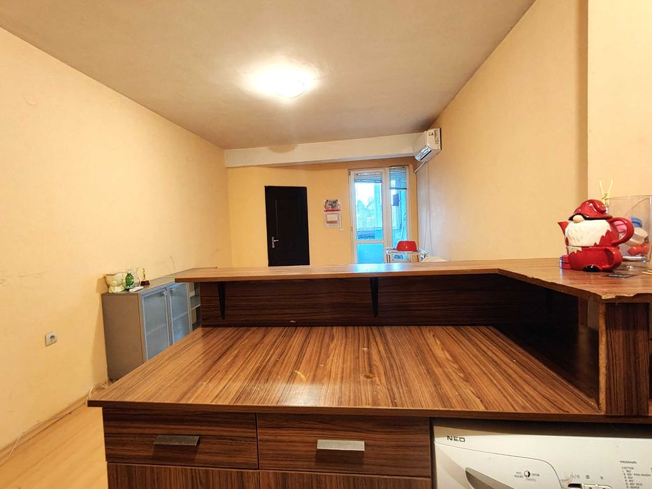 Дава се под наем Двустаен апартамент в София, Оборище - 67 кв.м за 447.78 € - Снимка #2