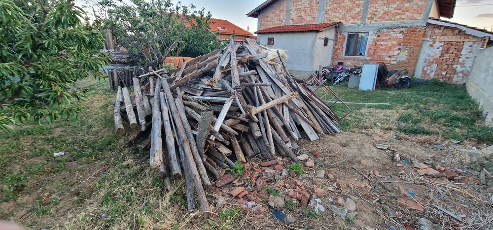 тухли двойка има и единичка около300брдвойката са почти 2000бр