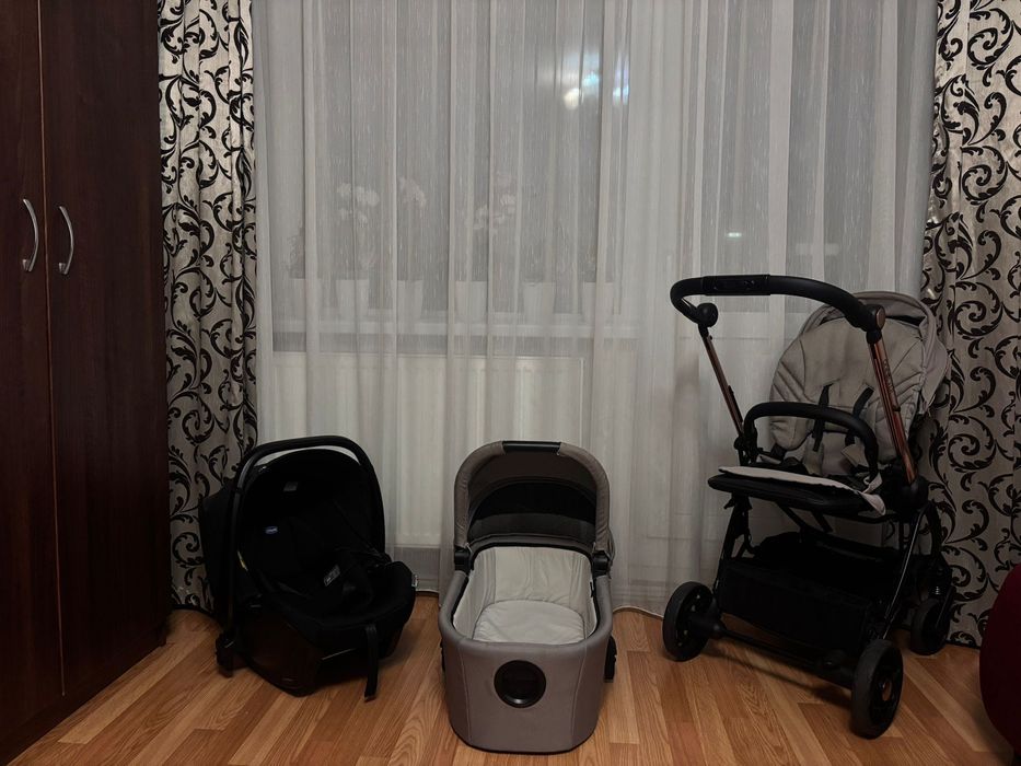 Cărucior Chicco 4 în 1