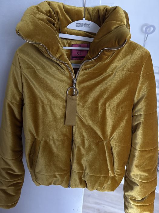 Кадифено късо яке