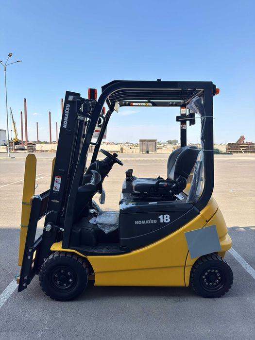 Электропогрузчик Komatsu FB18-12