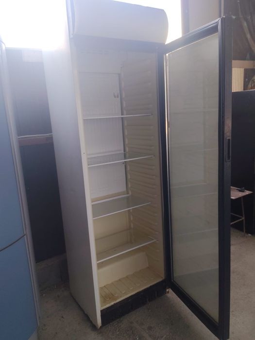 Vitrină frigorifică!