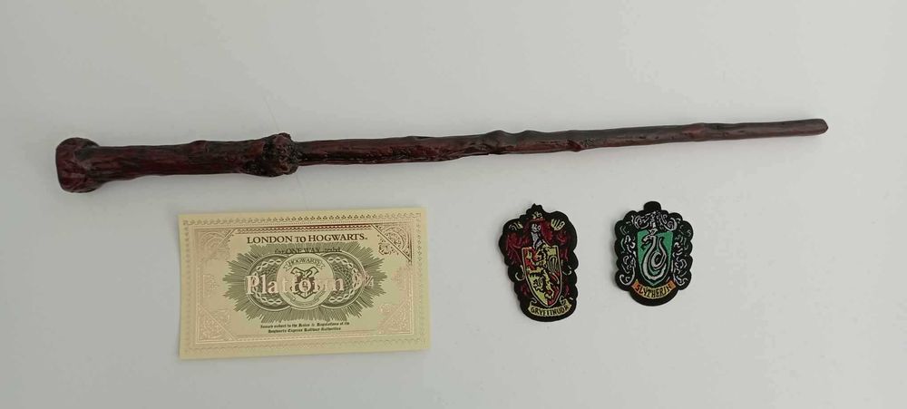 Магическа пръчка на Хари Потър + Билет + нашивки Комплект Harry Potter