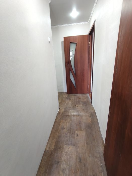 Продаём двухкомнатную квартиру в районе "Экспресса"