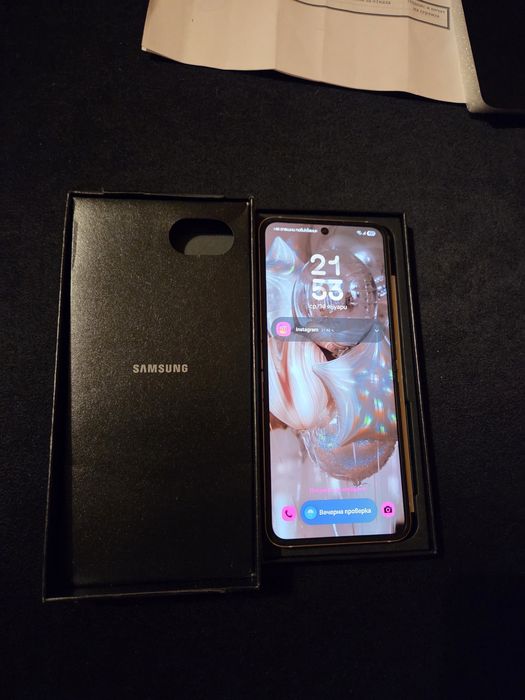 Samsung Z Flip 6, Silver Shadow, ГАРАНЦИОНЕН