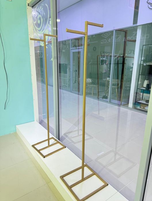 Продается лофт манекены (железные)