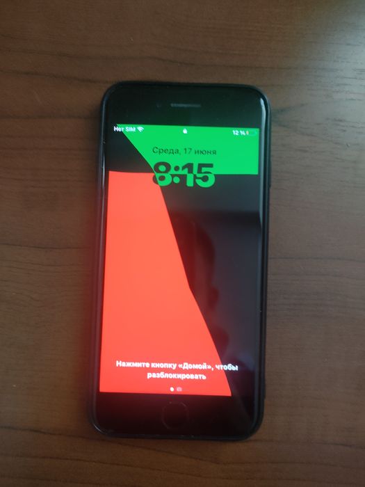 iPhone 8 с коробкой