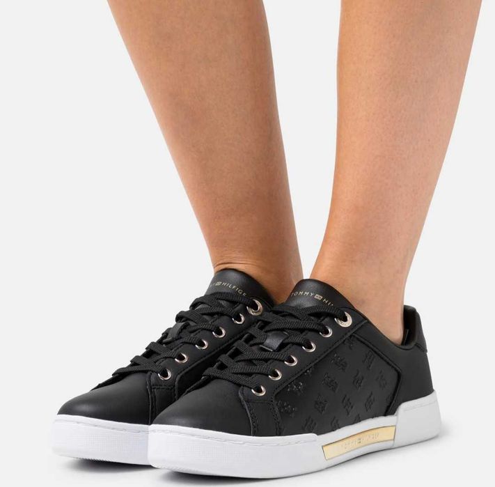 Tommy Hilfiger 36 номер, черни кожени сникърси, кецове с връзки нови