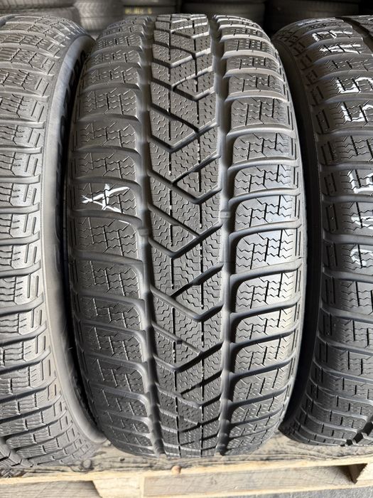 4 anvelope iarna 215/55/17 , Pirelli , 6.7 mm , DOT 2023 !